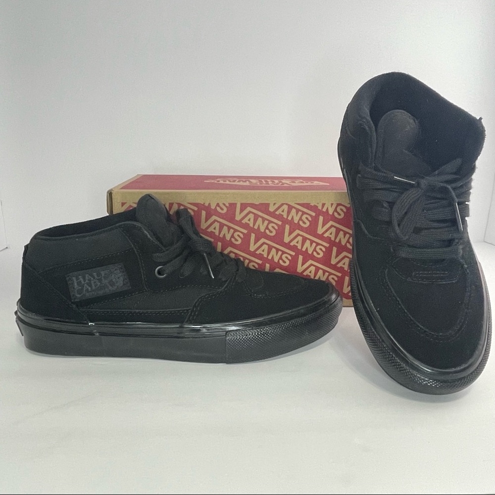 Vans Half Cab Sz 7 mens/8.5 womenswear Black on black